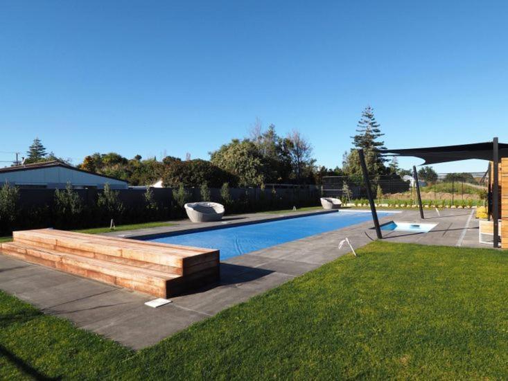 Pride Of Pinot - Martinborough Holiday Home Exterior foto
